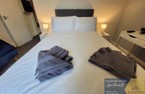 Blackpool Town Center Apartment | Palatine Court Holiday Flats - Blackpool Resort Collection