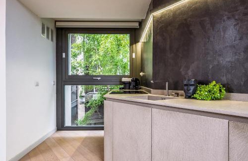 Aurora Apartment | Palazzo Reale - Hollywood Design Suite - GrandMaison