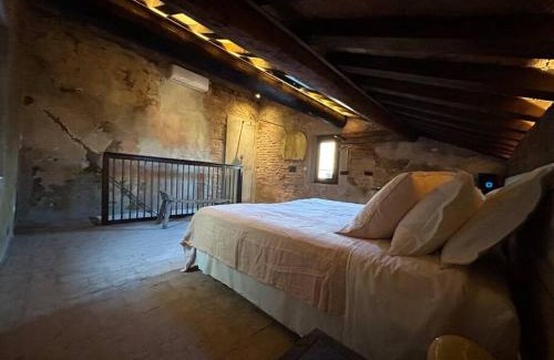 Ferrara Historic Centre Apartment | PALAZZO SABBIONI Romantic apartment with kitchen park view