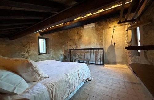 Ferrara Historic Centre Apartment | PALAZZO SABBIONI Romantic apartment with kitchen park view