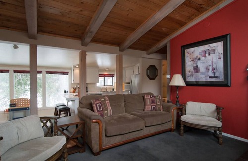 Olympic Valley Condo | Palisades, Easy Walk To Lifts & Village!