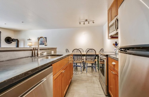 Olympic Valley Condo | Palisades Tahoe Condo by the Village