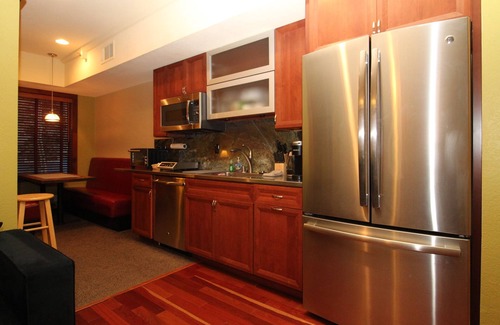 Olympic Valley Condo | Palisades Tahoe Lodge: Slopeside studio remodeled into a 1 BR