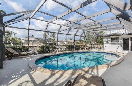 Marco Island House | Palm Breeze Bliss
