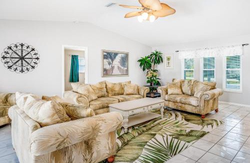 Fort Myers House | Palm Escape