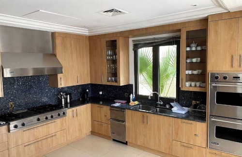 Palm Jumeirah Villa | Palm Jumeirah Skyline - Own private beach and pool