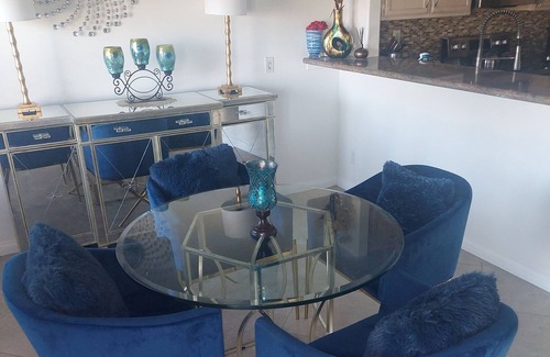 La Quinta Condo | Palm Royale CC - Golfer's Delight