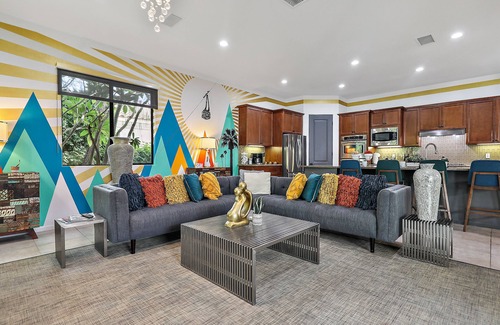 Racquet Club South House | Palm Springs Boutique