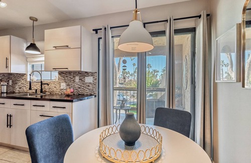 Palm Springs Condo | Palm Springs Cutie Walk to Restaurants, Stores, Hiking Trails