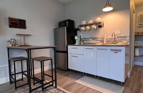 Palm Springs Apartment | PALM SPRINGS MOVIE COLONY STUDIO APARTMENT