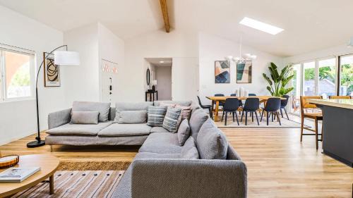Racquet Club West House | Palm Springs Villa for 12, Pool, Casita, Game Room
