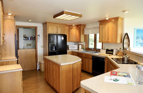 Brutus House | Palmer's Burt Lake Cottage - Private Dock! Waterfront!
