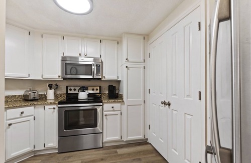 Palmetto Dunes Condo | Palmetto Dunes! Direct Ocean & Pool Views, Sofa Bed, Jacuzzi Tub