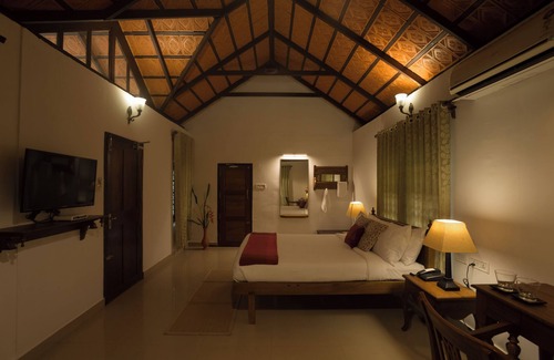 Alappuzha Hotel | Palmgrove Lake Resort