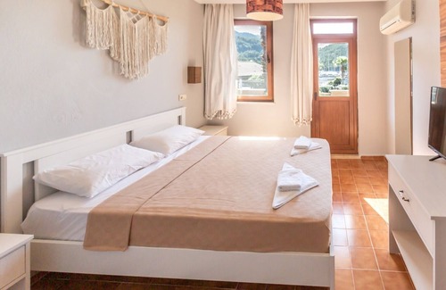 Avlana Hotel | Palmiye Otel & Restaurant