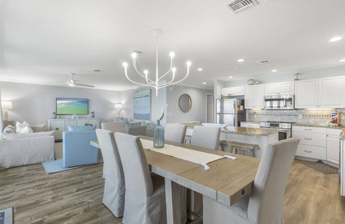 Dune Allen Beach Condo | Palms of Dune Allen 202. Luxurious Gulf Front 3 Bedroom Condo in Dune Allen.