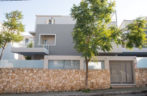 Alimos Villa | Palmyra Athens -Luxury Greek villa - just 5 min from the beach