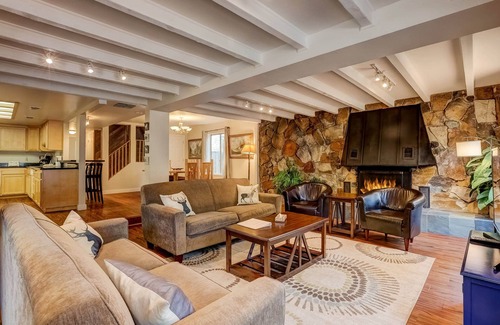 Al Tahoe House | Paloma Place - Hot Tub | Game Room | Pool Table