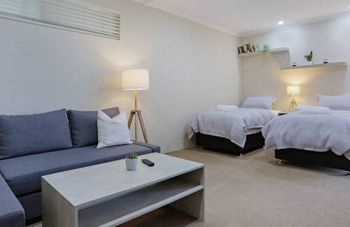 Pambula Beach Cabin | Pambula Bush to Beach