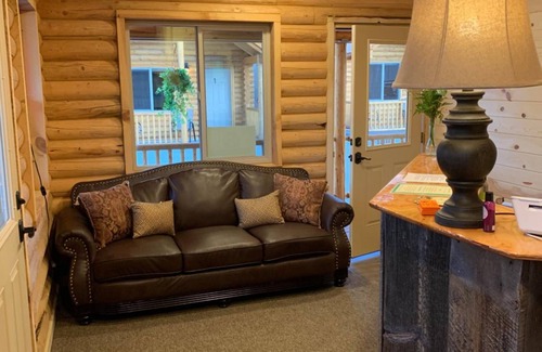 Panguitch Hotel | Panguitch Countryside Cabins