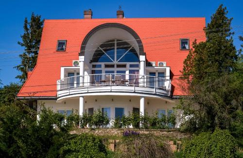 Balatonakarattya Villa | Panoráma Villa Akarattya