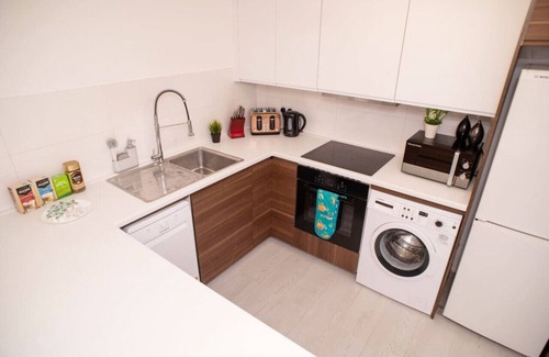 Kidlington Apartment | Panorama House, Delightful 2-Bedroom Flat, Oxford