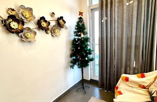 Kaul Apartment | Panorama of Bliss- 2BHK hotel suites in charming Mukteshwar