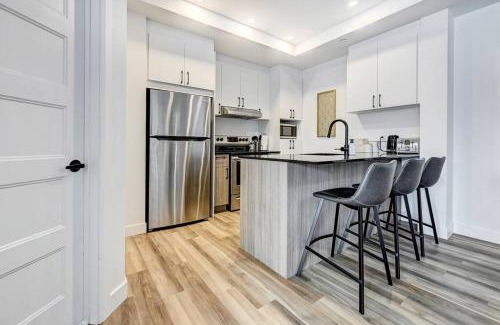 Saint-Roch Apartment | Panorama Penthouse- piscine, gym et vue sur Québec