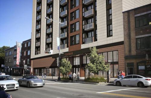 Saint-Roch Apartment | Panorama Penthouse- piscine, gym et vue sur Québec