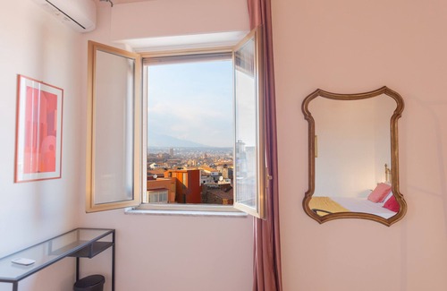 Old Town Apartment | Panoramic 3-Bed Apartment in Catania city