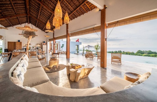 Banjartegehe Villa | Panoramic 4BR Sea View Villa in Lovina