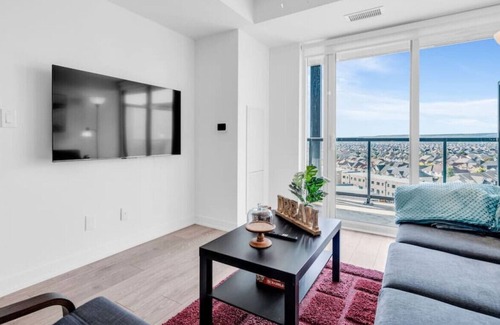 Burlington Condo | Panoramic Bliss & Urban Vista w/ Private Balcony