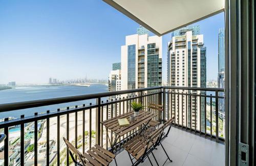 Dubai Apartment | Panoramic Burj Views - Lovely 3BR in Creek Harbour
