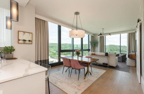 Downtown Asheville Apartment | Panoramic Pack Square