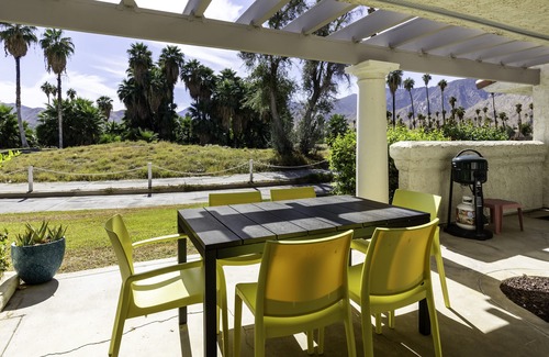 Palm Springs Cottage | Panoramic Perfect w/Amazing Views! 7-Day Min