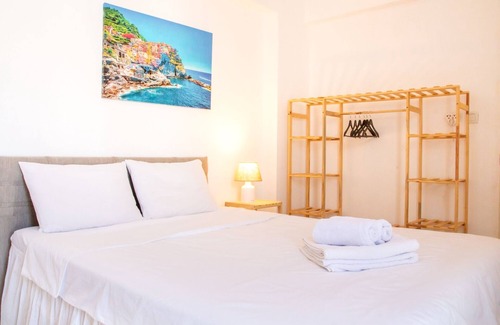 Kusadasi City Centre Apartment | Panoramic Sea View Flat, 2 min to Beach