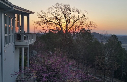 Hot Springs Village House | Panoramic Vistas Beautiful Contemporary Mountain Retreat for 1-8 Nature Lovers!