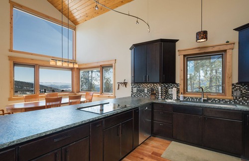 Bayfield House | Panoramic Valley Retreat | Exec Home w/Deck, Lake Views, Game Room - 30+