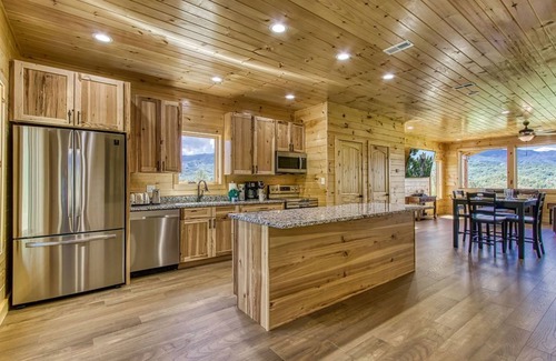 Pittman Center Ski Chalet | Panoramic View - Awesome Mountain Views, $1089 FREE tickets each paid day!