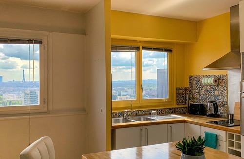 Gambetta Apartment | Panoramic view of Paris : Sublime appartement in Courbevoie