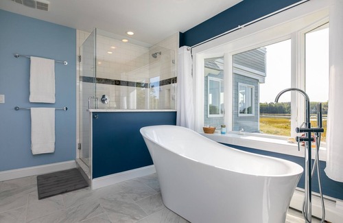 Pond Cove House | Panoramic Views, Chef's Kitchen & Less than 2 Miles to Higgins Beach
