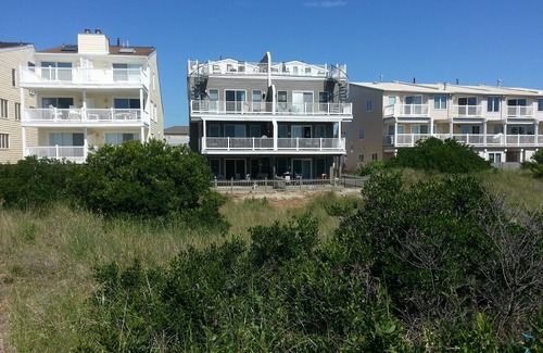 Brigantine House | PANORAMIC VIEWS OF THE DUNES AND OCEAN FROM THREE DECKS