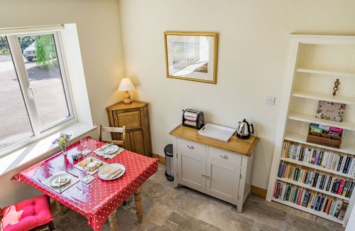 Llandefeilog Cottage | PANT Y CWTSH in Kidwelly