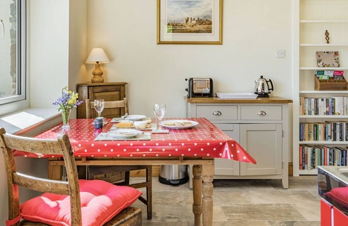 Llandefeilog Cottage | PANT Y CWTSH in Kidwelly