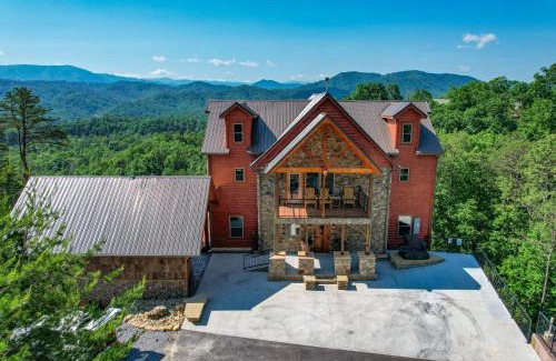Gatlinburg - Pigeon Forge House | Papa Bear's Swimming Hole