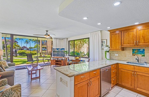 Honokowai Condo | Papakea H107 1 bedroom, 1 bath OceanView 1 Condo by RedAwning