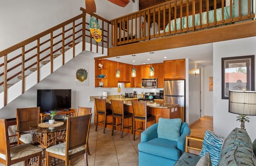 Honokowai Condo | Papakea J405: Luxurious Ocean View Penthouse, 2 Min Walk to Beach, Many Updates!