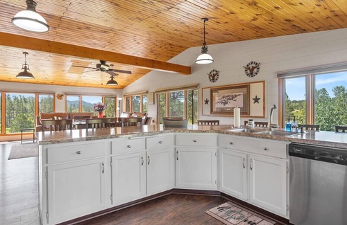 Custer House | Papa’s Place on Willow Creek