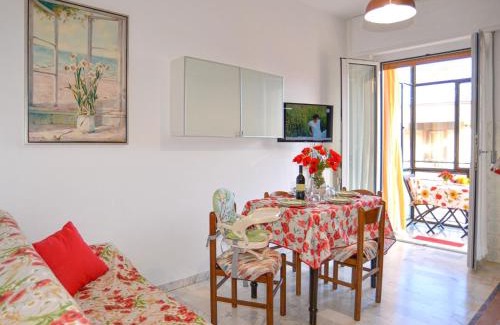 Borghetto Santo Spirito Apartment | Papaveri sul Mare by Holiday World