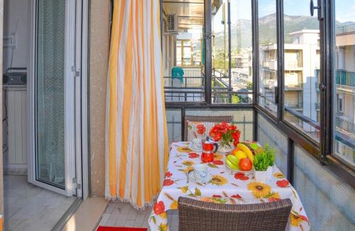 Borghetto Santo Spirito Apartment | Papaveri sul Mare by Holiday World